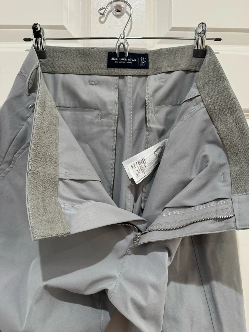 Abercrombie & Fitch Men's Gray Casual Chino Pants 100% Polyester Size 34x32